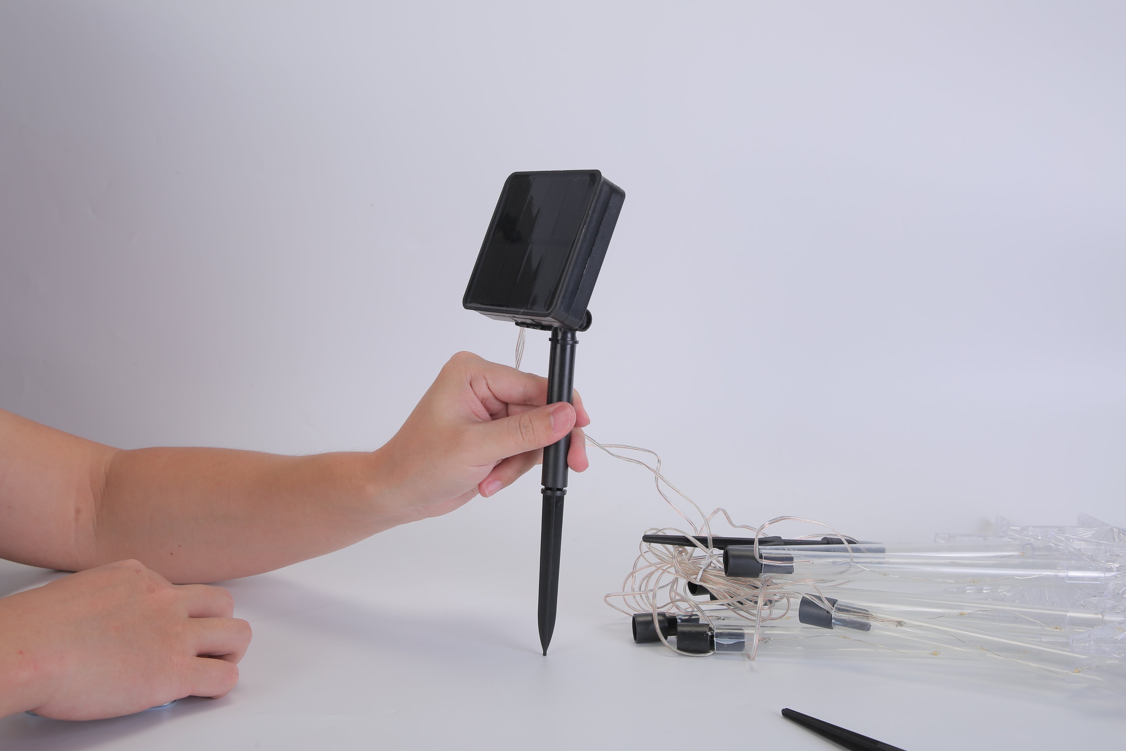 8Pack Christmas Solar Stake Light 64LED Beads Star Shaped Pathway Lights With 8 Lighting Modes IP64 Waterproof Xmas Decoration For Garden Patio Yard Porch Driveway